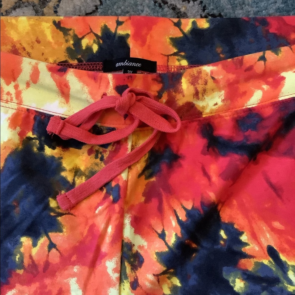 🌻NWT AMBIANCE 3X TIE DYE MULTICOLOR JOGGER SHORTS - Picture 4 of 11